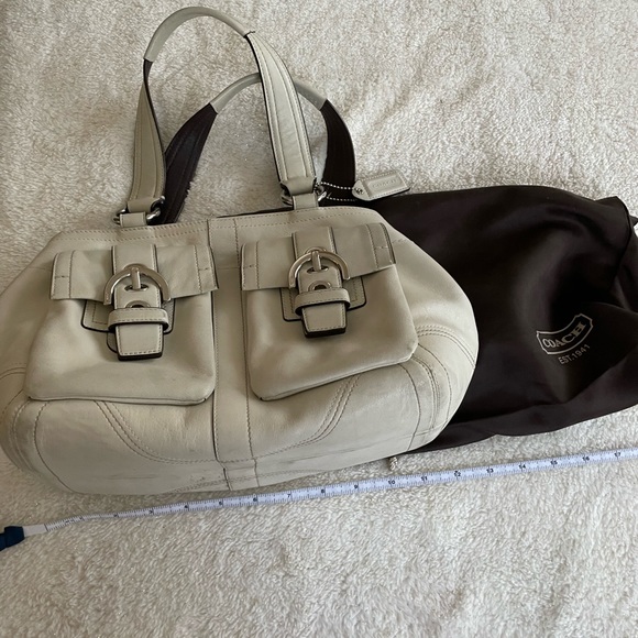 Coach cream leather satchel. - Picture 2 of 9